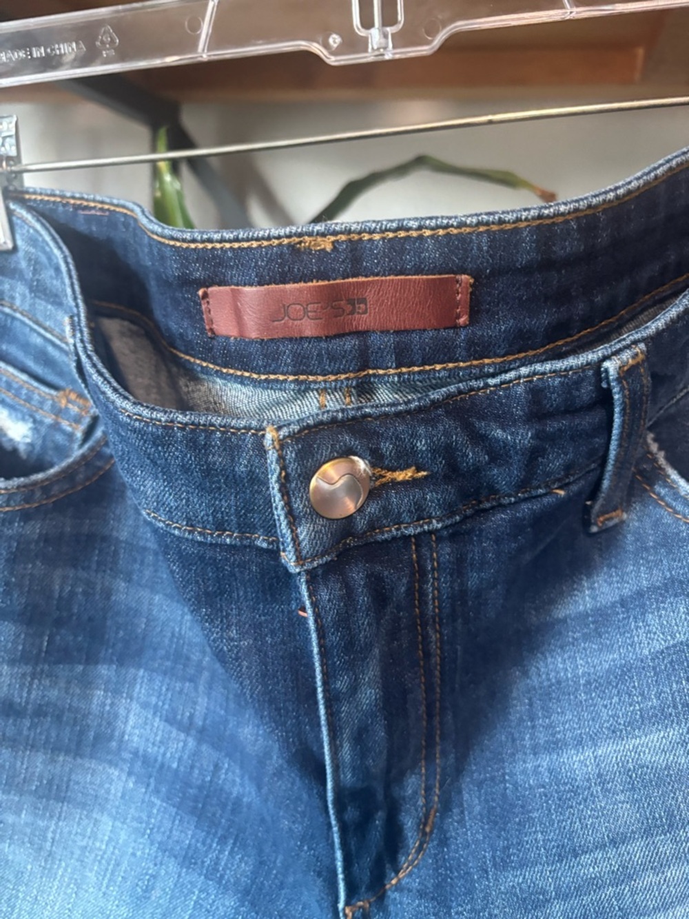 Joe’s Jeans The Markie Dark Blue Frayed Hem Denim Shorts | Size 32 - Picture 2 of 7